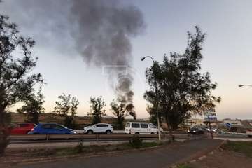 Incendio en el interior de un recinto vallado de La Garita, próximo al vial costero/TA.